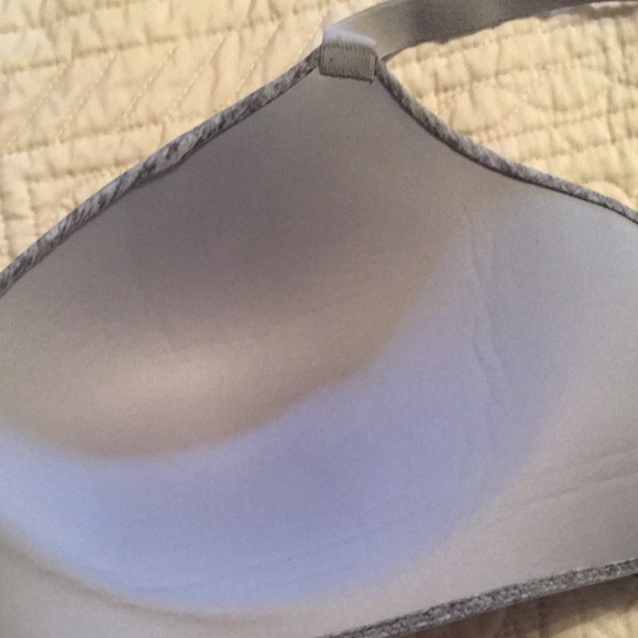 2 Soma Enbliss Wireless bras—size 40DD - Picture 5 of 11